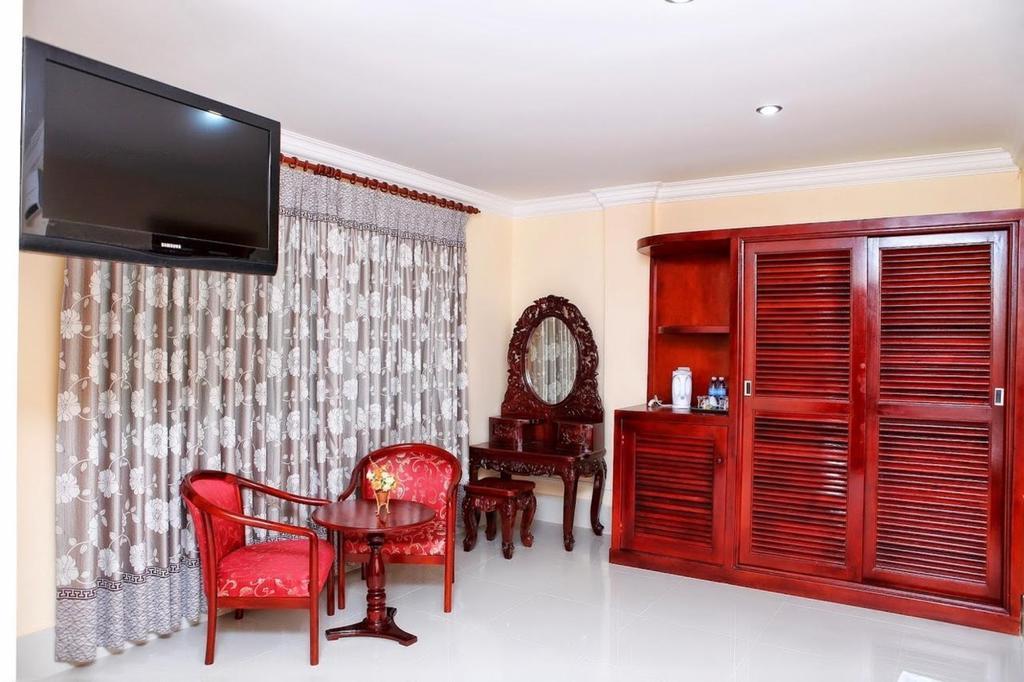 Mittapheap Hotel Kampot Zimmer foto